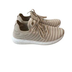 Danskin woman's Bloom Natural Textured Sneaker Polyester Stretch Knit Size 8.5